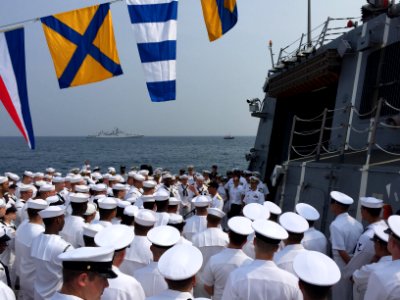 Chief of Naval Operations Adm. John Richardson holds an all-hands call with Sailors aboard the Arleigh Burke-class guided missile destroyer USS McCampbell (DDG 85), during India's International Fleet Review (IFR) 2016