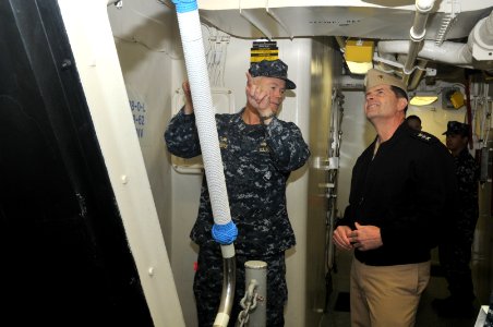 Chief of naval personnel visits USS New York 140117-N-GC472-080