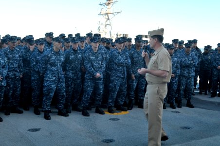 Chief of naval personnel visits USS New York 140117-N-GC472-193