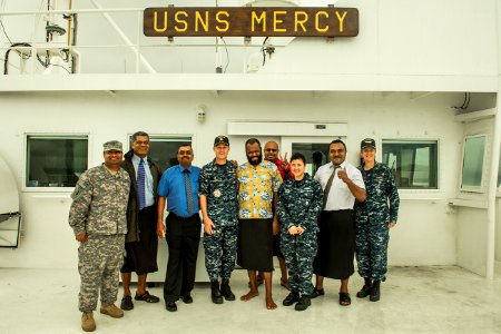 Chief of Savusavu visits the hospital ship USNS Mercy (T-AH 19) during Pacific Partnership 2015 150615-N-TQ272-162