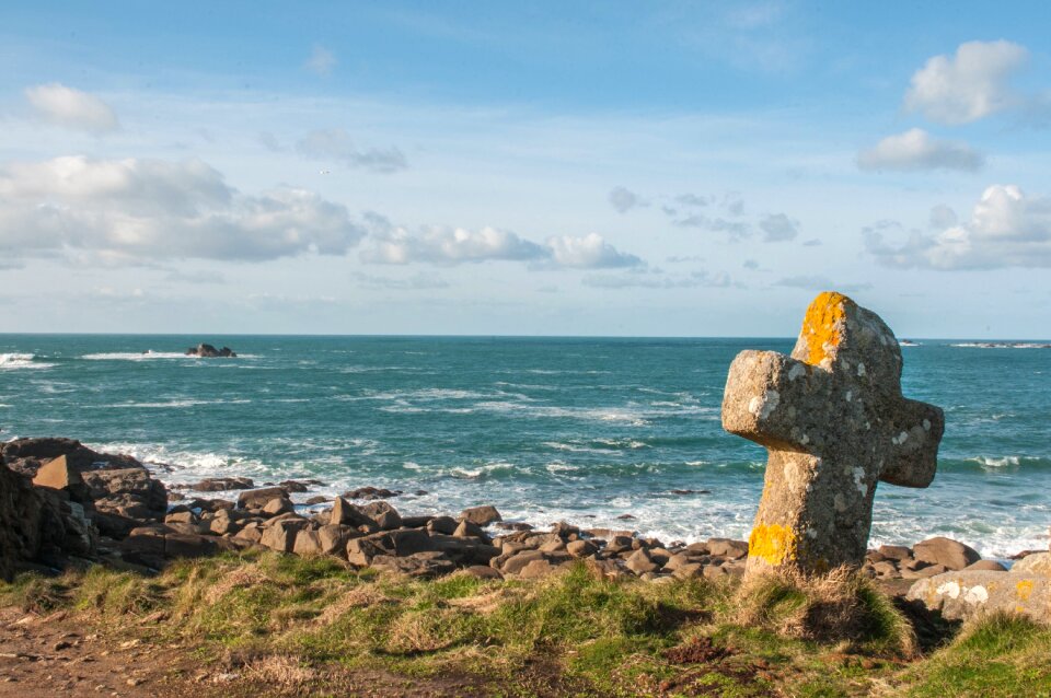 Waves nature cross