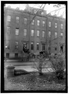 COMMITTEE ON PUBLIC INFORMATION. EXTERIOR OF QUARTERS ON JACKSON PLACE LCCN2016868569
