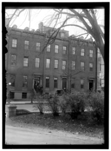 COMMITTEE ON PUBLIC INFORMATION. EXTERIOR OF QUARTERS ON JACKSON PLACE LCCN2016868568