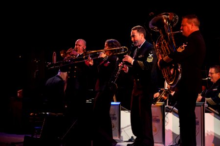 Commodores tour (22595409859)