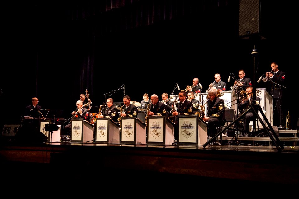 Commodores tour (22531258438)