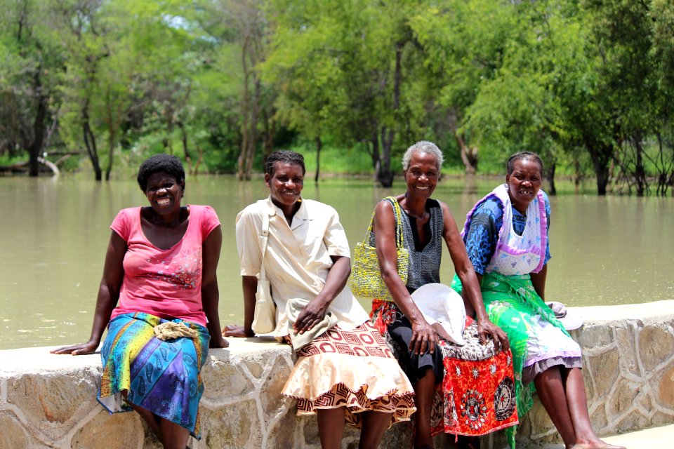 Communities from Matabeleland celebrate dam, Zimbabwe (36938579522)