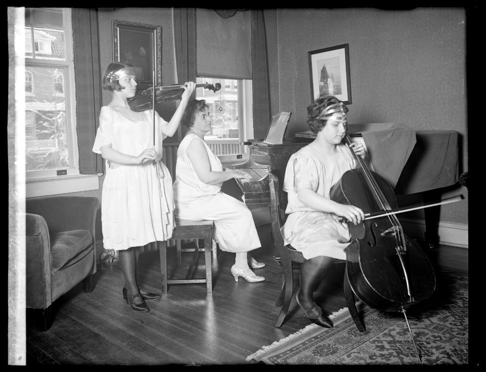Community Music Assn. LCCN2016824255