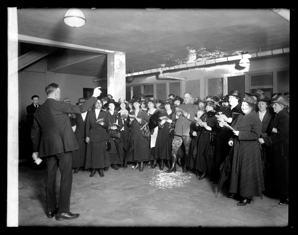 Community Service Community Chorus LCCN2016851853