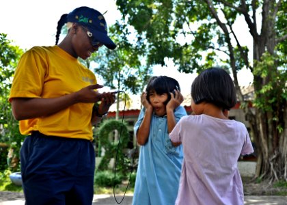 Community service project 120519-N-HI414-178