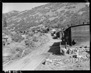 Company housing project at the mine. Hudson Coal Company, Hudson Mine, Sweet Mine, Carbon County, Utah. - NARA - 540482