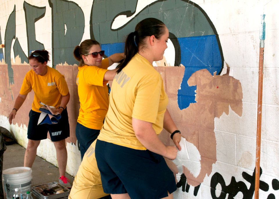 Community service project 121019-N-BE353-068