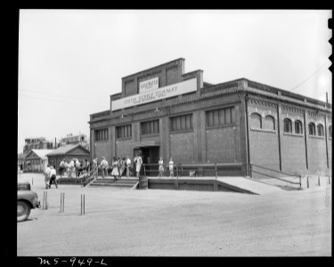 Company owned and operated store at the mine. Tennessee Coal, Iron & R.R. Company, Edgewater Mine, Birmingham... - NARA - 540622