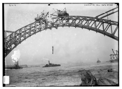 Completing Hell Gate Bridge LCCN2014699946
