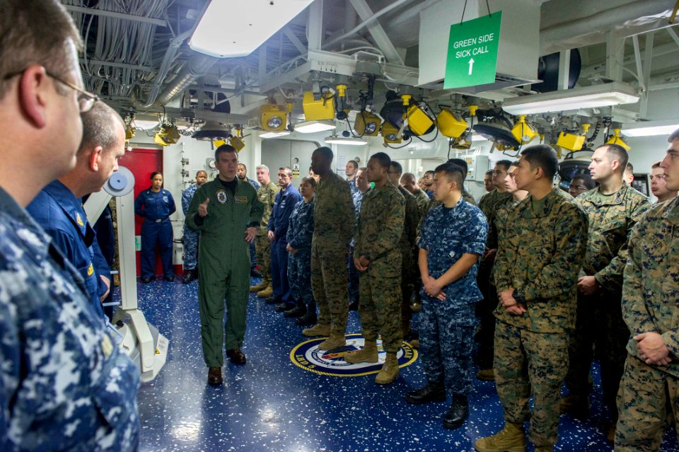 Composite Training Unit Exercise (COMPTUEX) 131209-N-MW280-015