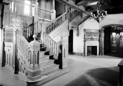 Compton Hall & Stair