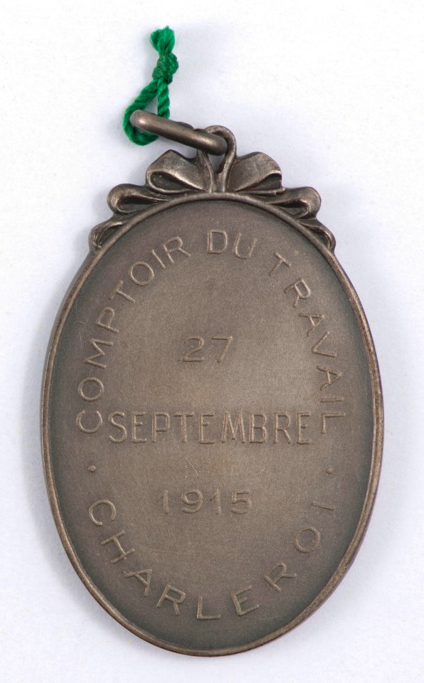 Comptoir du Travail Charleroi 27 Septembre 1915, medal by Pierre Theunis, Belgium, 1915, Coins and Medals Department of the Royal Library of Belgium, 2Lef68 - 15 (verso)