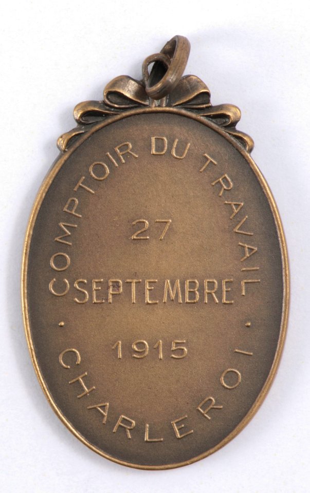 Comptoir du Travail Charleroi 27 Septembre 1915, medal by Pierre Theunis, Belgium, 1915, Coins and Medals Department of the Royal Library of Belgium, 2Lef68 - 17 (verso)
