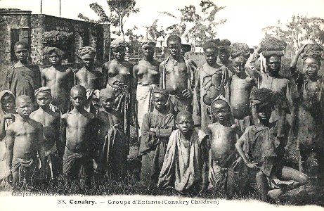 Conakry-Groupe d'enfants
