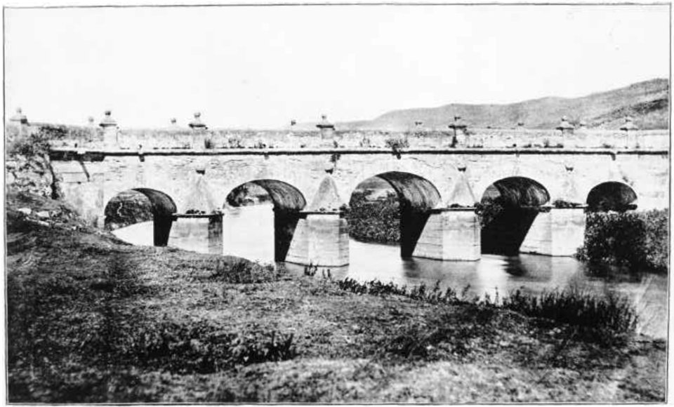 Comun bridge, old spanish architecture