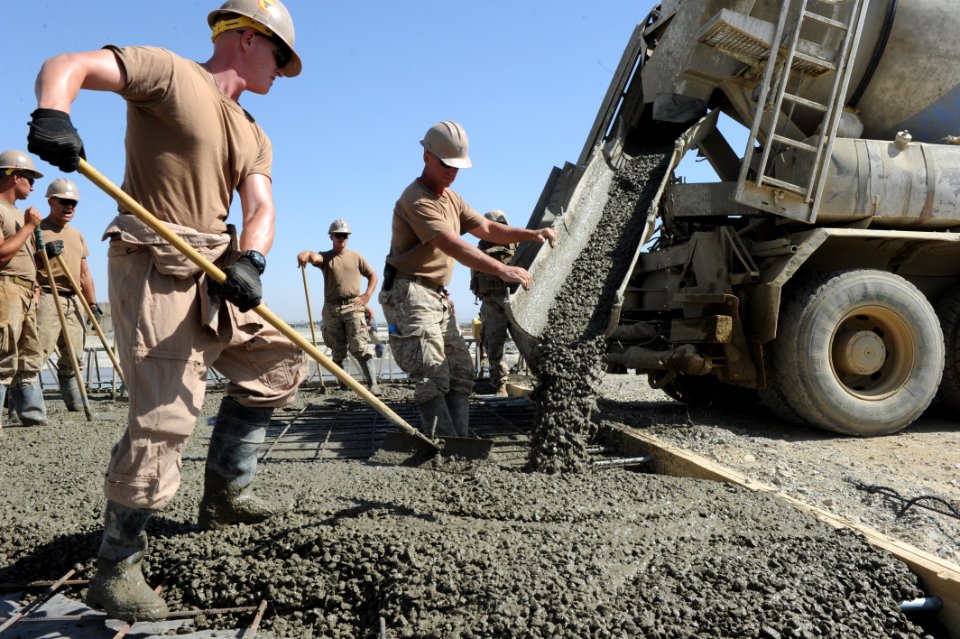 Concrete pour 130621-N-OV434-159