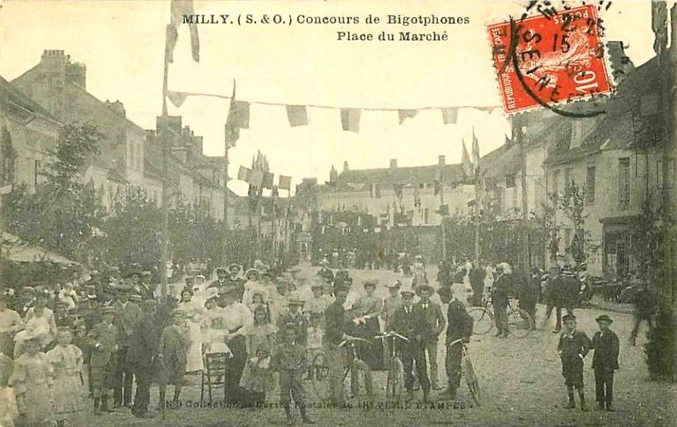 Concours de Bigotphones Place du Marché à Milly-la-Forêt