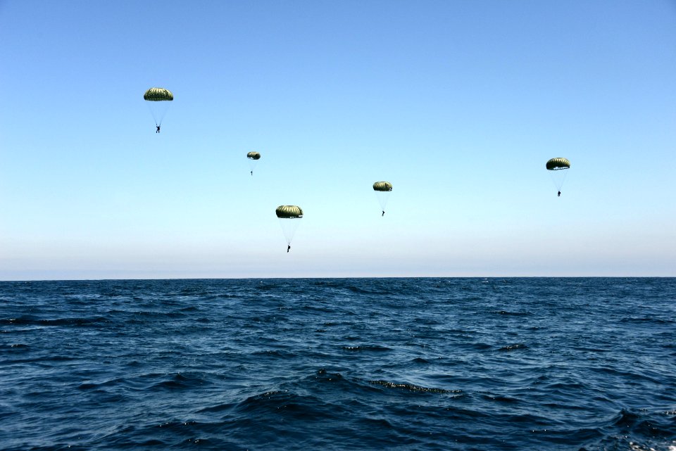 Conducting a static line water drop 140703-N-FN215-246