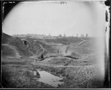 Confederate breastworks in front of Petersburg, Va., 1865 - NARA - 524565