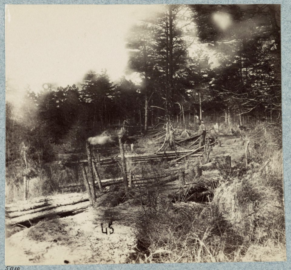 Confederate entrenchments at edge of woods, Palmer's field, on Orange Turnpike LCCN2012647726