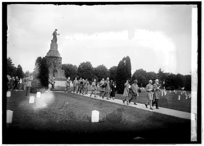 Confederate memorial services, 6-5-22 LCCN2016846426