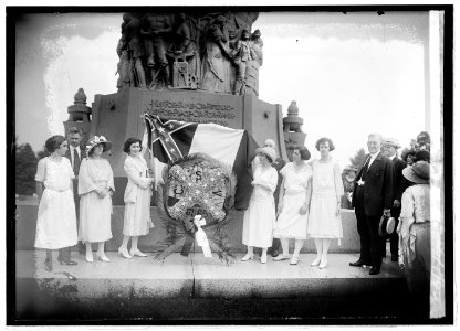 Confederate memorial services, 6-5-22 LCCN2016846425