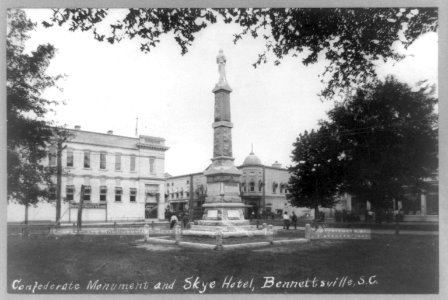 Confederate Monument and Skye Hotel, Bennettsville, S.C. LCCN89707780