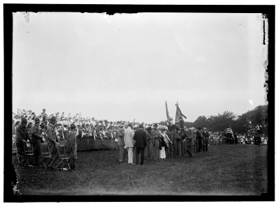 CONFEDERATE REUNION. COLORS ON MALL LCCN2016867908