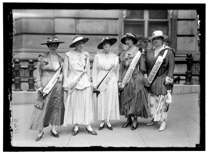 CONFEDERATE REUNION. MAID AND MATRONS OF HONOR FROM MEMPHIS LCCN2016867903
