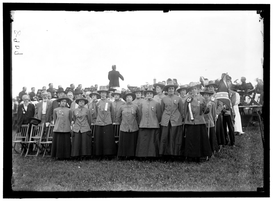 CONFEDERATE REUNION. MRS. HAMPTON OSBORNE AND SINGERS LCCN2016867901