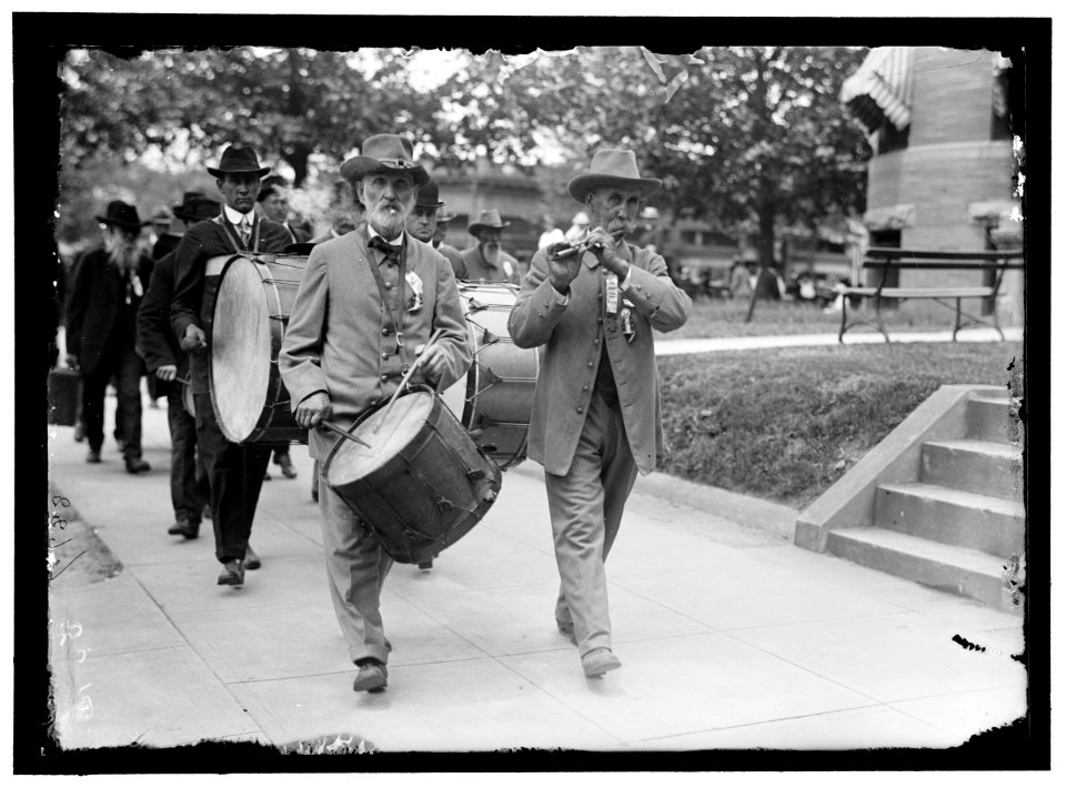 CONFEDERATE REUNION. FIFE AND DRUM CORPS LCCN2016867872