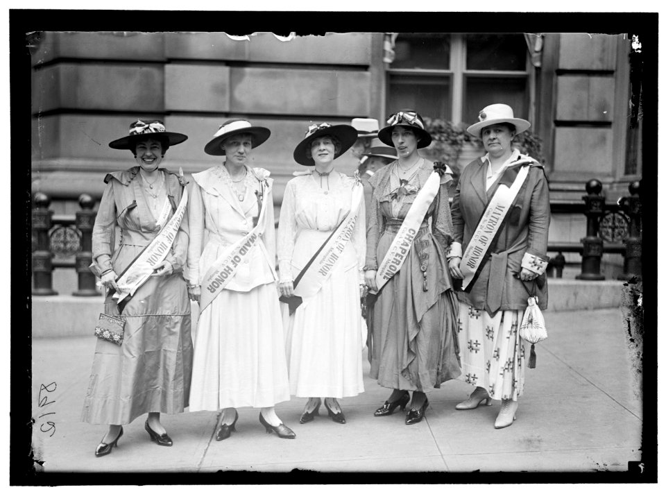 CONFEDERATE REUNION. MAID AND MATRONS OF HONOR FROM MEMPHIS LCCN2016867904