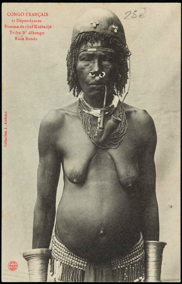CONGO FRANÇAIS et Dépendances. Femme de chef Krébedjé Tribu N'dikongo - Race Banda