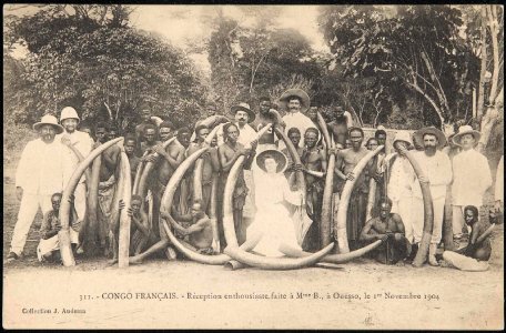 CONGO FRANÇAIS. - Réception enthousiaste faite à Mme B., le 1er Novembre 1904