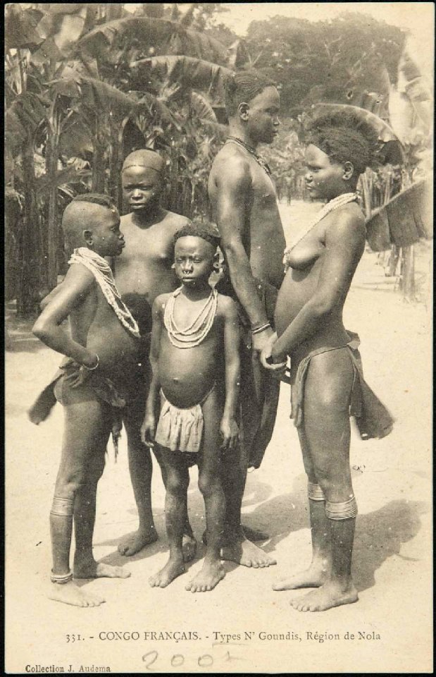 CONGO FRANÇAIS. Types N'Goundis, Région de Nola