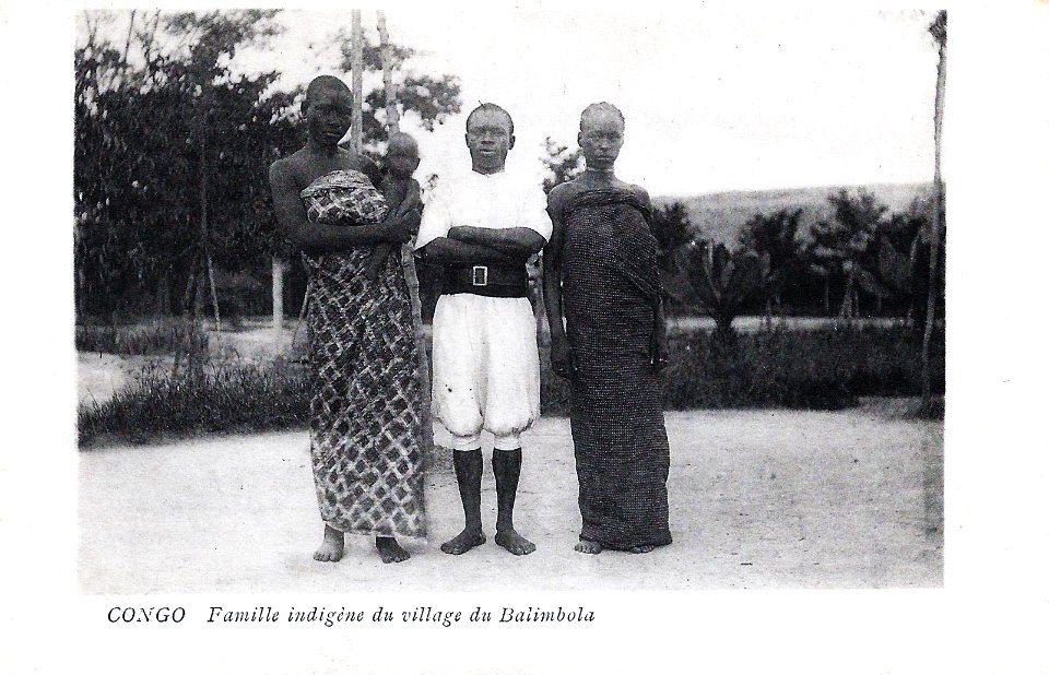 Congo-Famille indigène du village du Balimbola