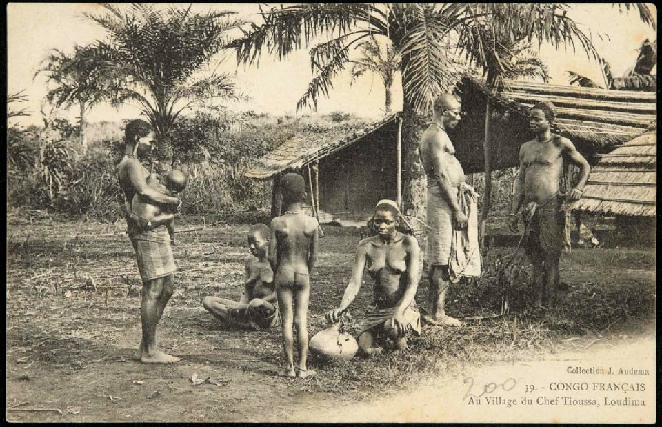 CONGO FRANÇAIS. Au Village du Chief Tioussa, Loudima