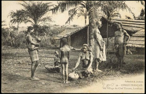 CONGO FRANÇAIS. Au Village du Chief Tioussa, Loudima