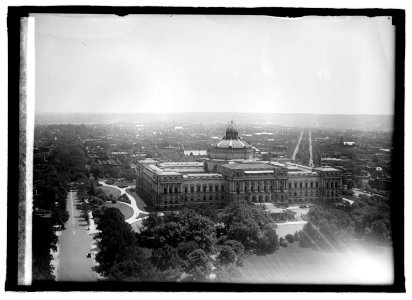 Congressional Library from Cap. Dome LCCN2016845367