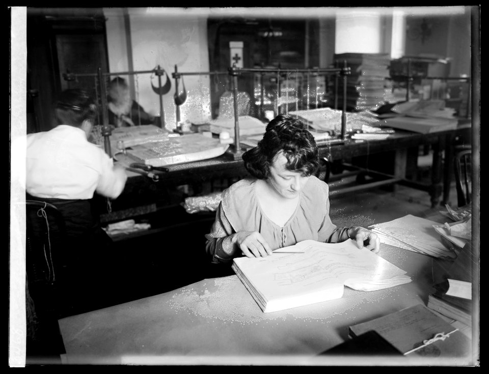 Congressional Library, (Washington, D.C.)- bookbinding LCCN2016851391