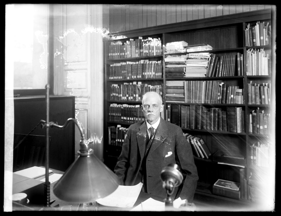 Congressional Library, (Washington, D.C.)- bookbinding LCCN2016851394