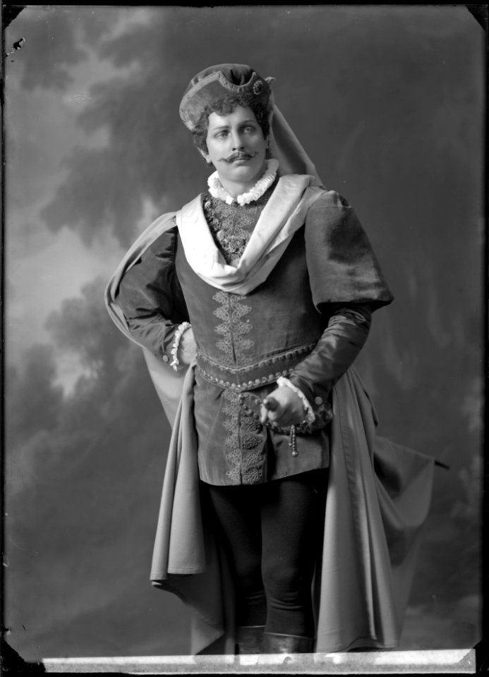 Conny Molin in Trubaduren at Kungliga Operan 1911 - SMV - NM055