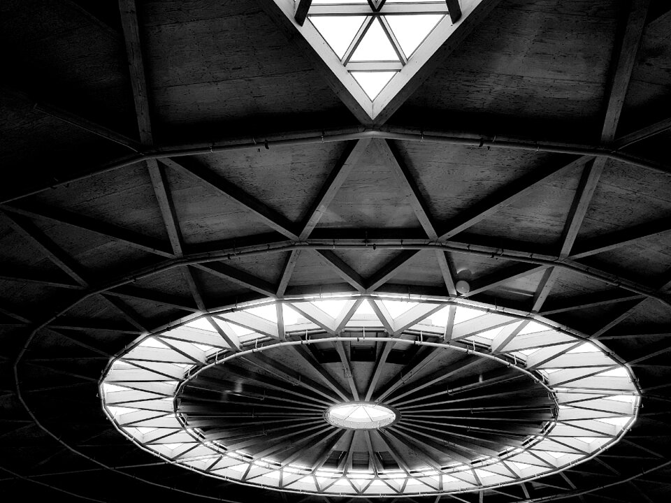 Structures metal glass