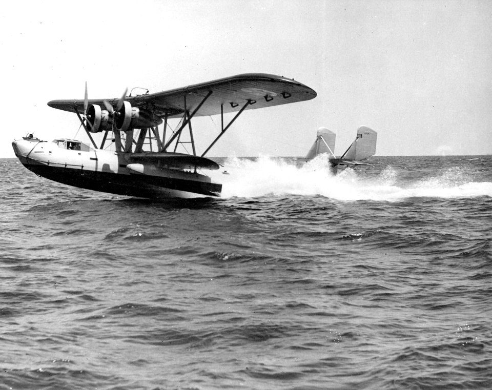 Consolidated XP2Y-1 taking off c1932