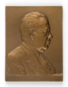 Conseil Général et le Personnel de la Société Belge pour la Fabrication des Cables et Fils Electriques, plaquette by Pierre Theunis, Belgium, (1943), Coins and Medals Department of the Royal Library of Belgium, 2N191 - 14 (recto)