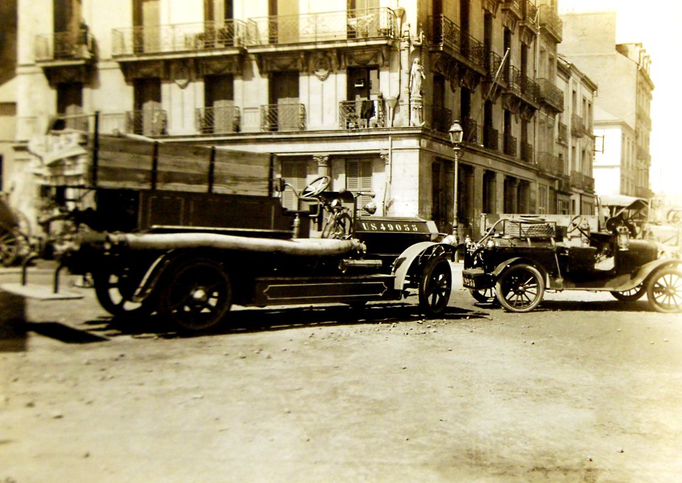 Dennis and Ford fire trucks at Station No.1 Base Section No.1, St. Nazaire, France, 1918 (32249018564)